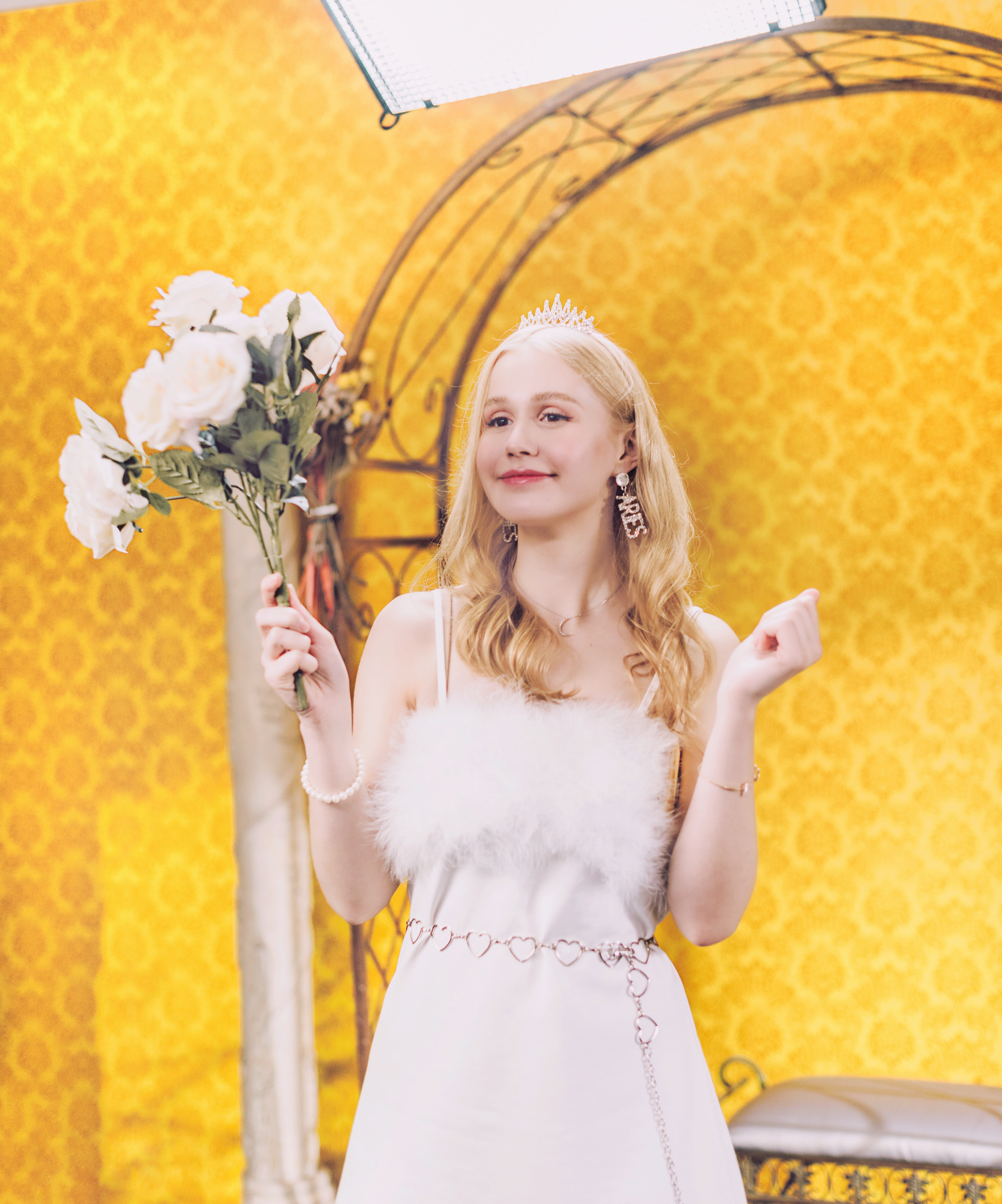 TEA BELLE - Available (nah) PROMO PIC 2